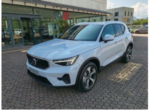 VOLVO XC40 CORE B3 KM ZERO 08/2026 5 ANNI DI GARANZIA VOLVO XC40 CORE B3 KM ZERO 08/2026 5 ANNI DI GARANZIA